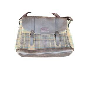 Johnston &Murphy Messenger Bag